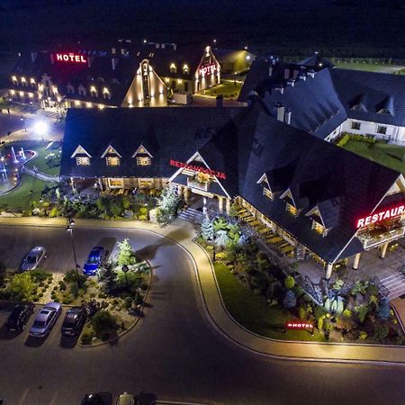 德沃尔克莱索围酒店 拉迪姆诺 外观 照片